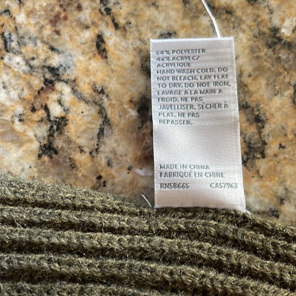 Nordstrom Rack Dark Olive Acrylic Blend Scarf Unisex Adult NWT